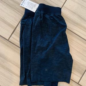 THE short, 11in LULULEMON, size large